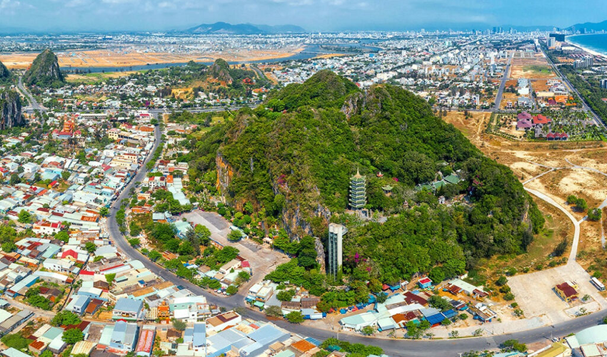 The-Five-Marble-Mountains
