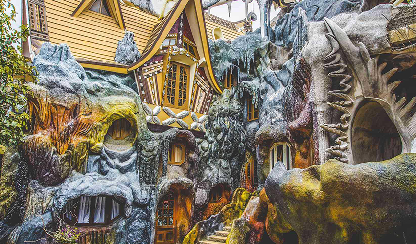 Crazy-House-ho-chi-minh-to-dalat