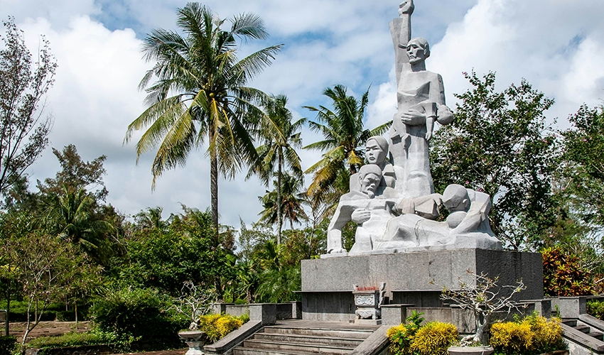 Son-My-Memorial-Hoi-An-to-Dalat